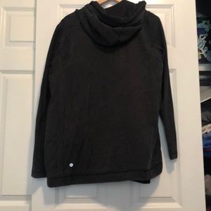 Black Lulu lemon flowy jacket